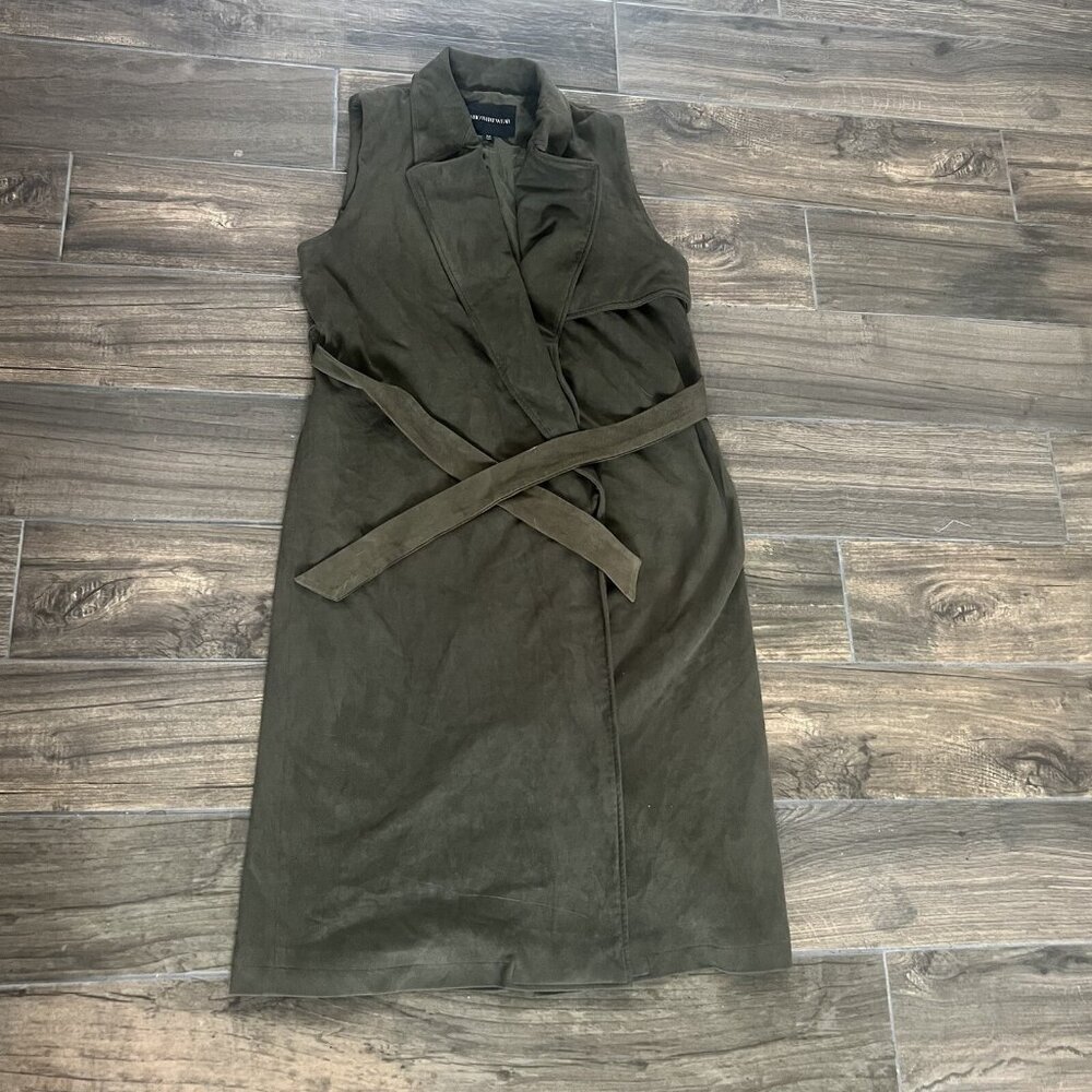 Who What Wear  Green Cardigan Tie Waist Cape Size Medium (216)